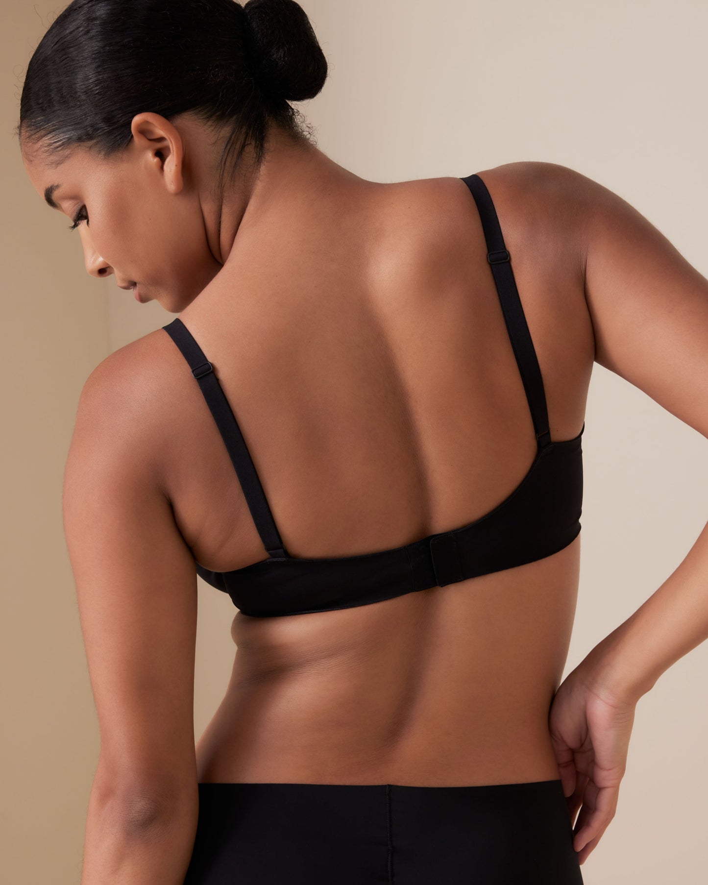 Invisibles Smooth Full Cup Demi Unlined Bra