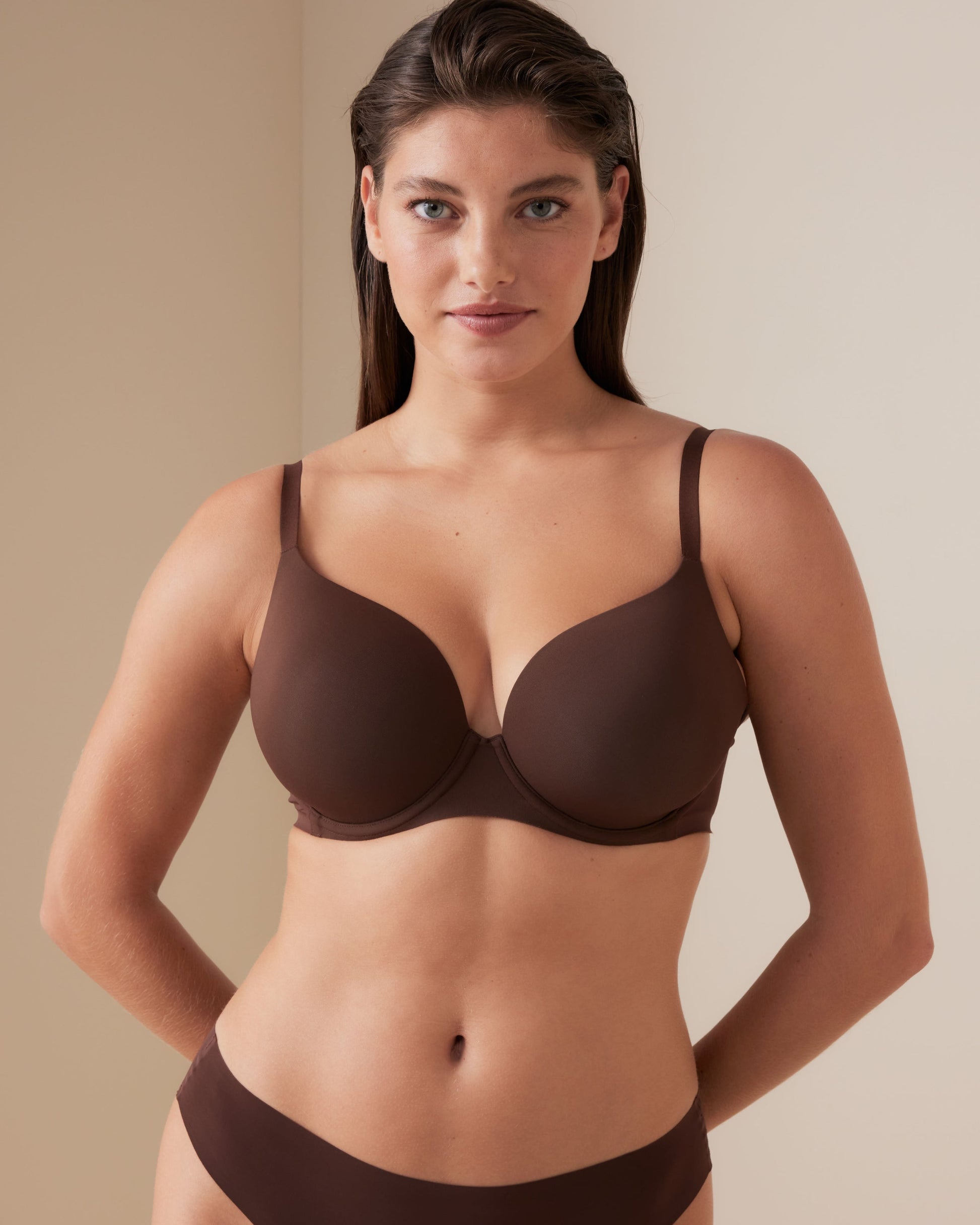 Invisibles Smooth Full Cup Demi Lined Bra