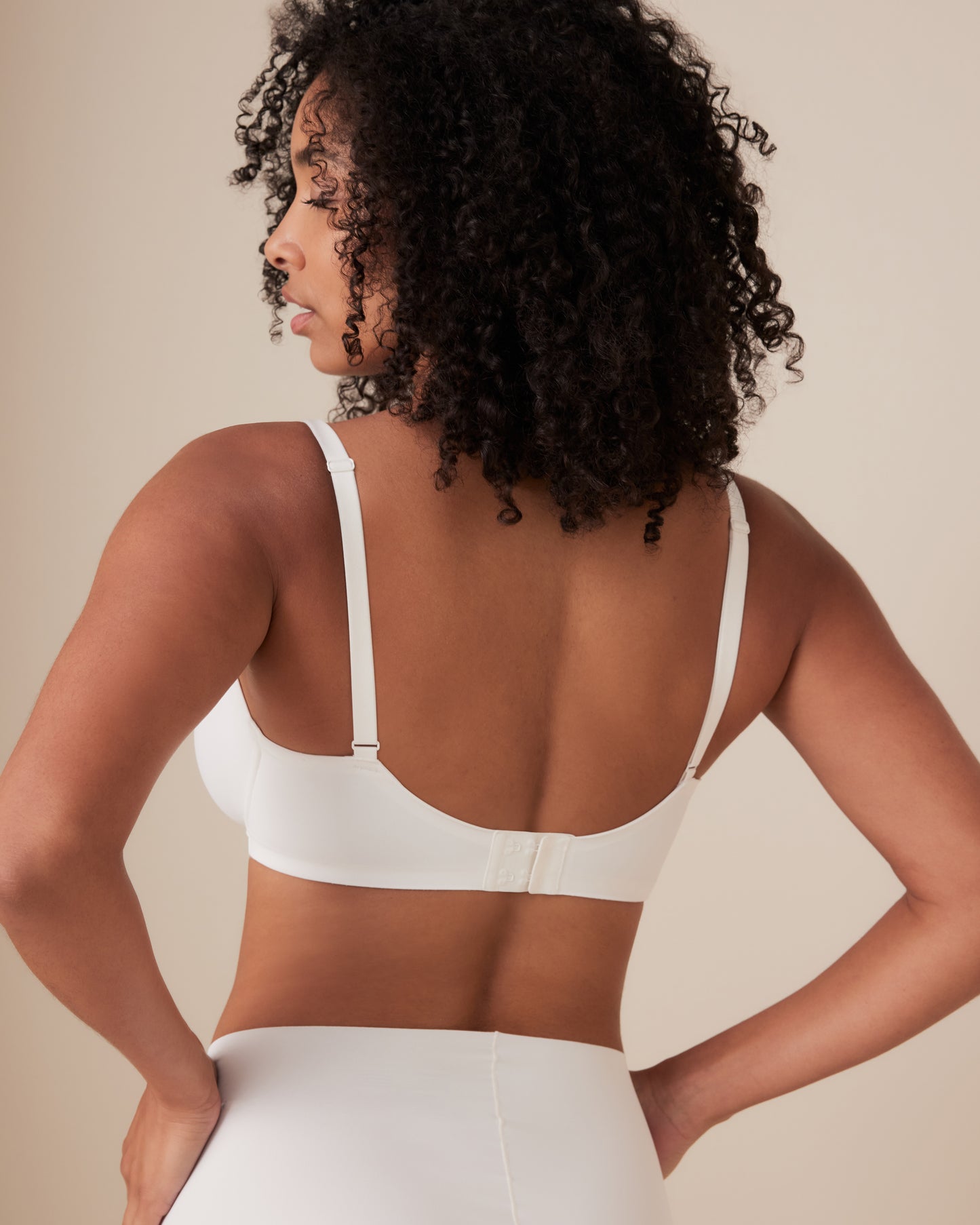 Invisibles Smooth Full Cup Demi Unlined Bra