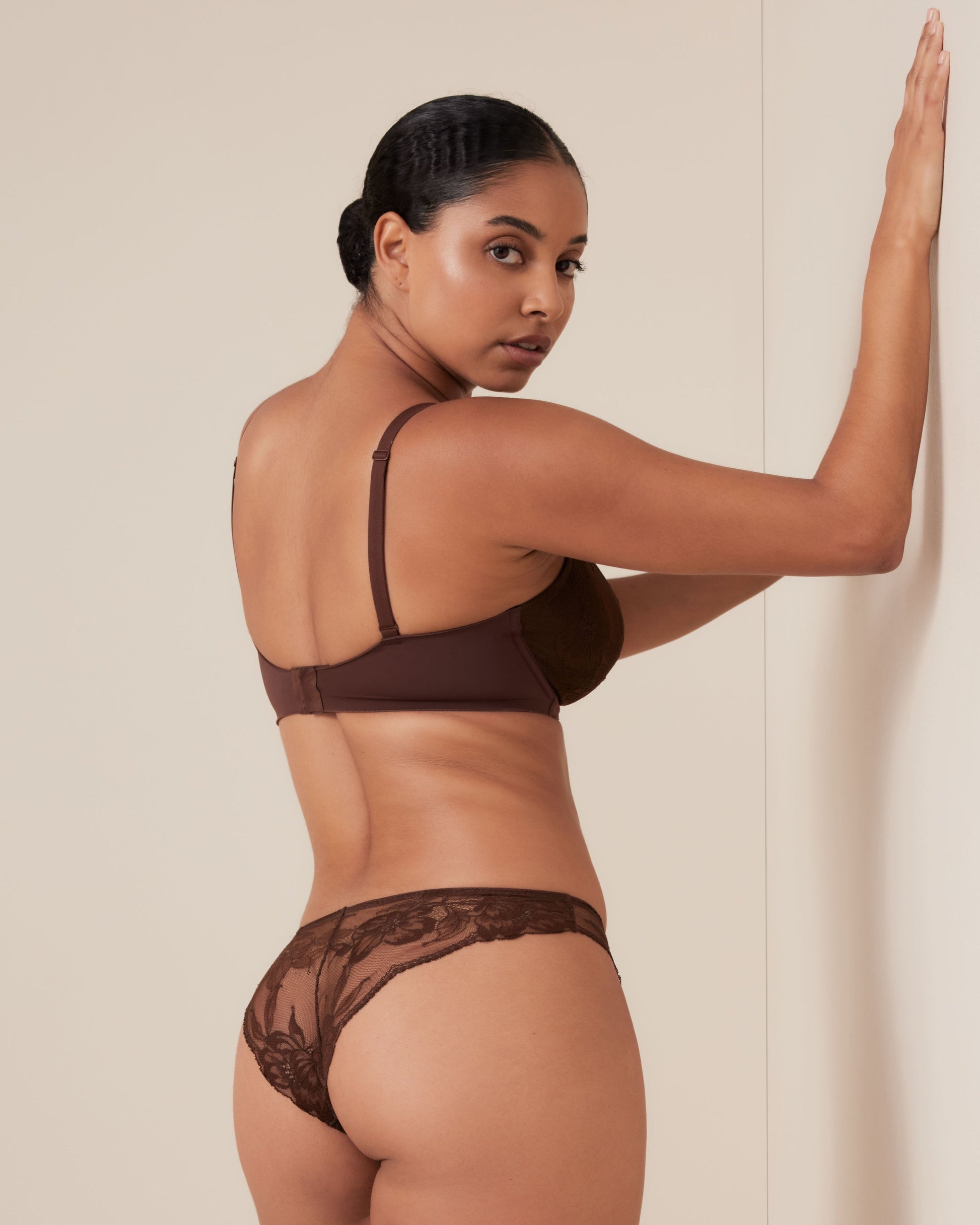 Invisibles Lace Full Cup Demi Unlined Bra