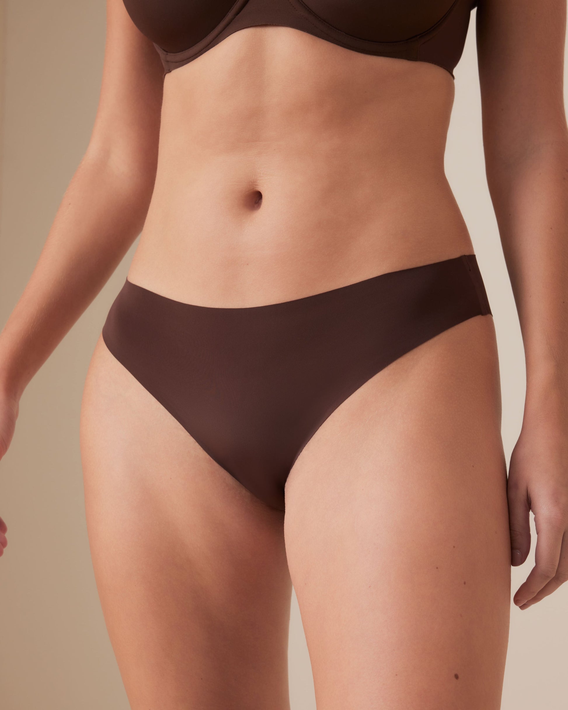 Invisibles Smooth Brazilian Knickers
