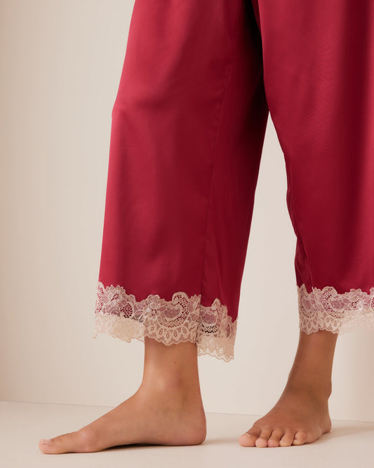 Ornate Lace Trim Cropped Pant